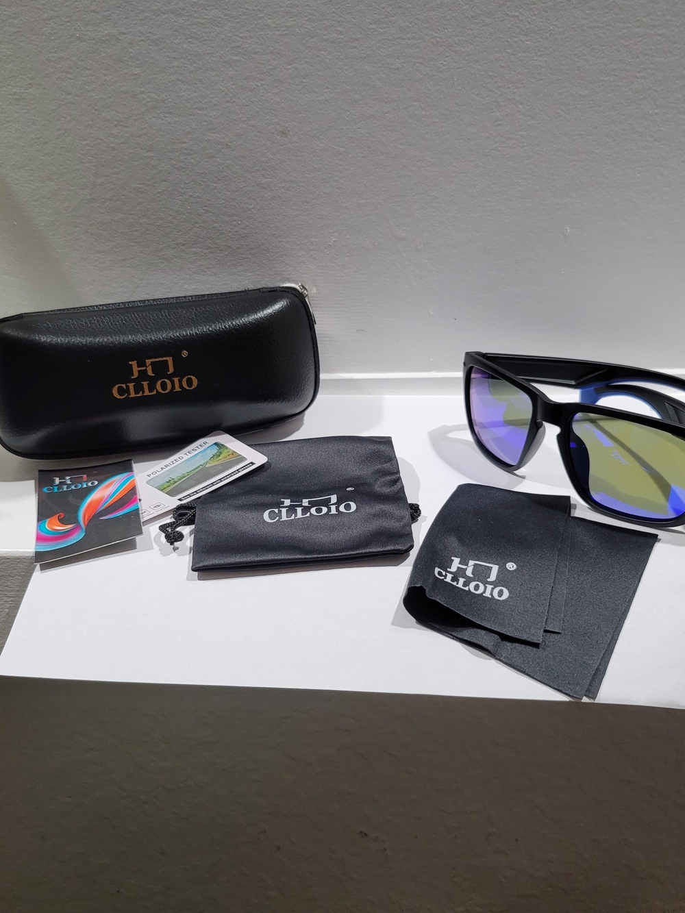 CLLOIO Mirrored Lens Sunglasses in Black with Blue-Green Tint Polarazed